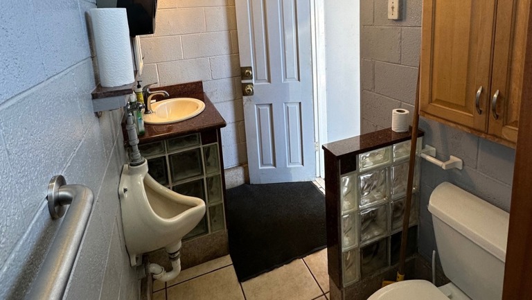 Shop bathroom
