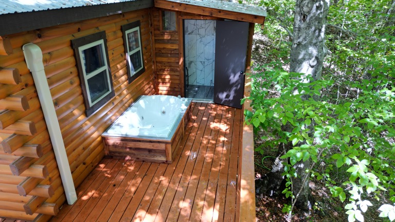 TRG® 2 Jet tub, shower