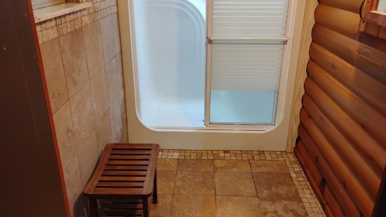 TRG 1 shower