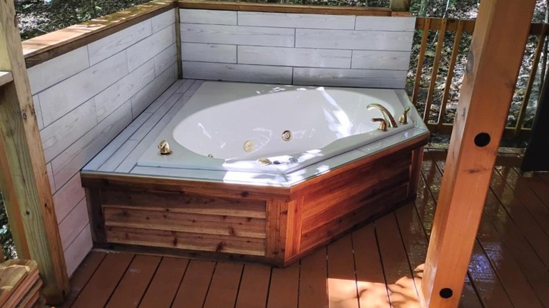 TRG® #1 Jet tub