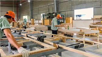 Furniture Manufacturer & Upholsterer Fully Staffed