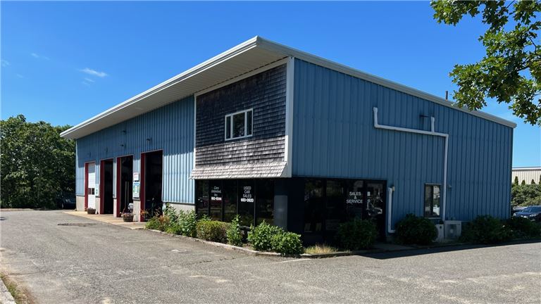 Cars Unlimited is a locally loved, successful auto repair shop on Martha&amp;amp;#39;s Vineyard.