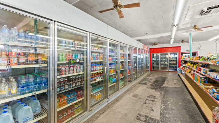 16 Door Walk-in Cooler and Freezer