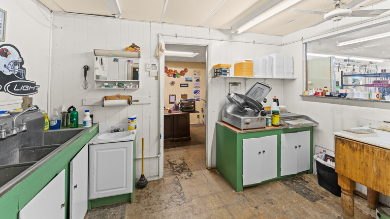 2nd Kitchen for Grocery Store