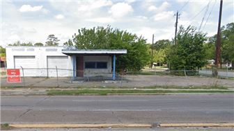 Former Auto Garage in Growing Area of Houston