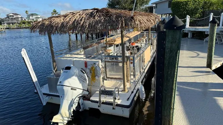 18 passenger 150 Suzuki