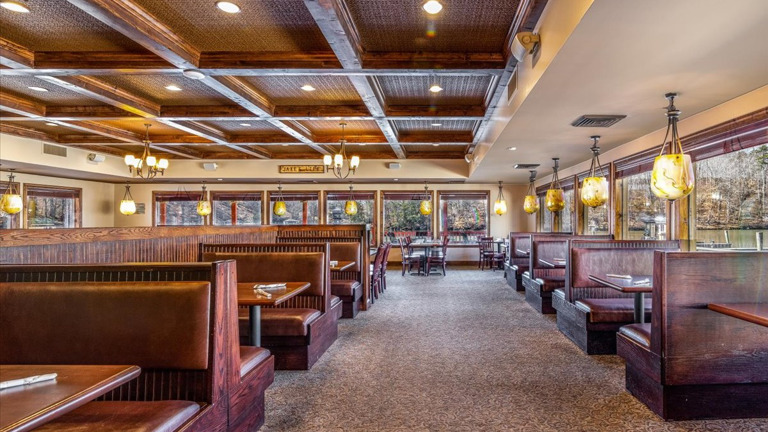 Indoor dinning with a view