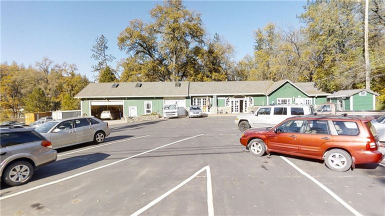 Auto repair and sales lot