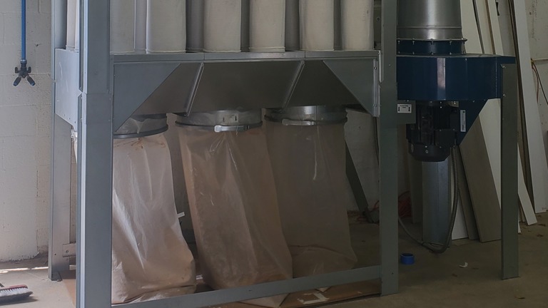 DUST COLLECTOR