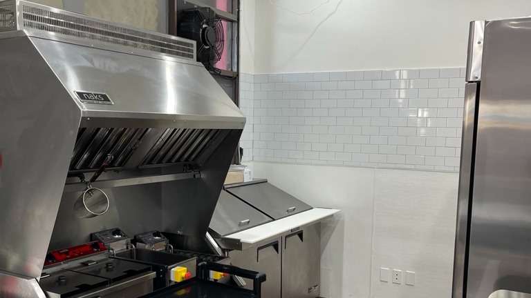 Ventless Hood + Sandwich Prep Fridge Table