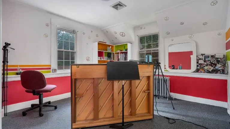 One of 7 Lesson Rooms.