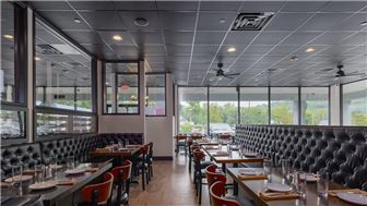 Beautiful Newly Renova/Bar for sale in a strip mall