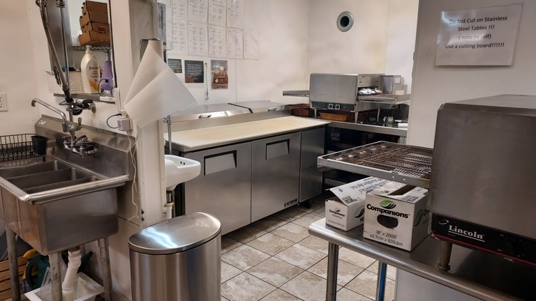Kitchen 