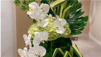 Excellent Luxury Full-Service Designer Florist Studio!