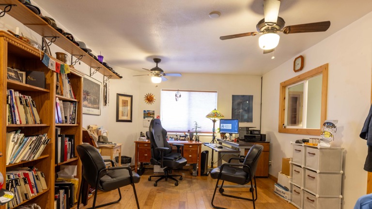 Customer Service Office