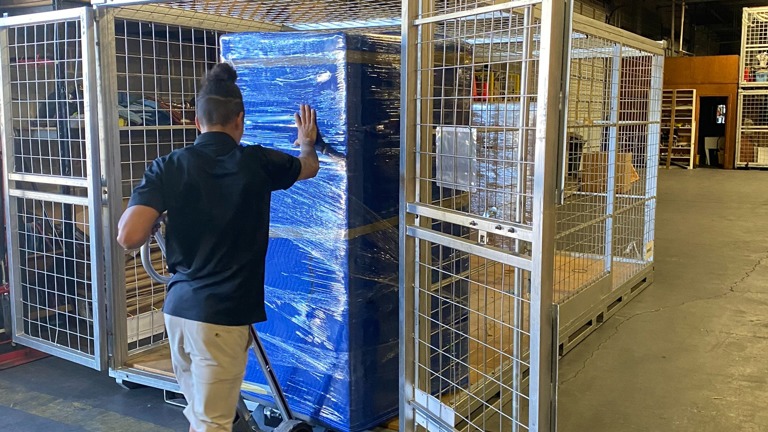 Loading indoor unit Loading indoor unit