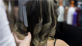 Deluxe Hair and Nail Beauty Salon