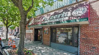 Pizzeria in Greenpoint Brooklyn!