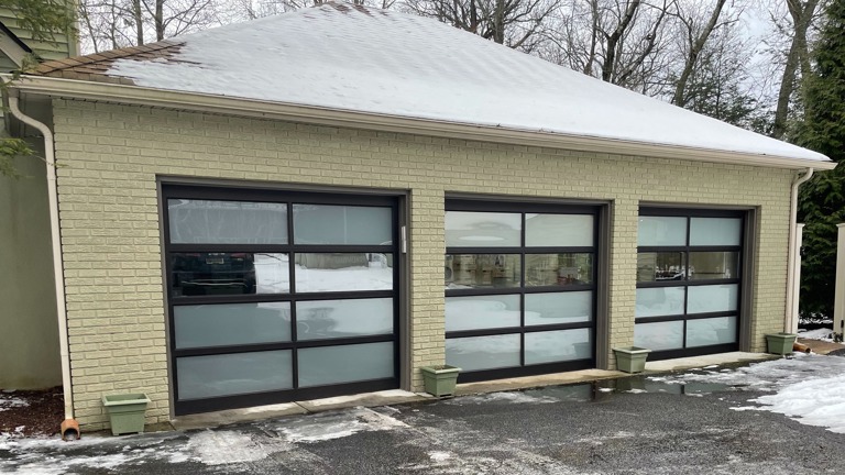 Garage-work area exterior