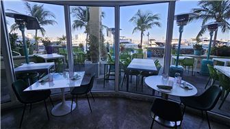 Italian restaurant in a waterfront location!