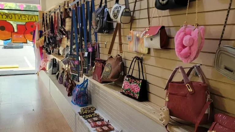 5464 View 24 ft Slatwall