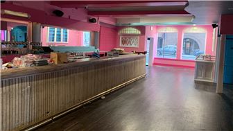 West Loop Commercial Space For Lease