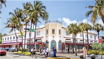 Lincoln Road Restaurant for Sale with Large Outdoor Patio