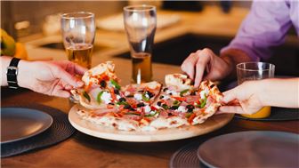 Busy Pizzeria With Liquor License In The Hamptons For Sale