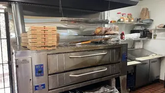 Deli and Pizza restaurant-long established - great rent-full kitchen