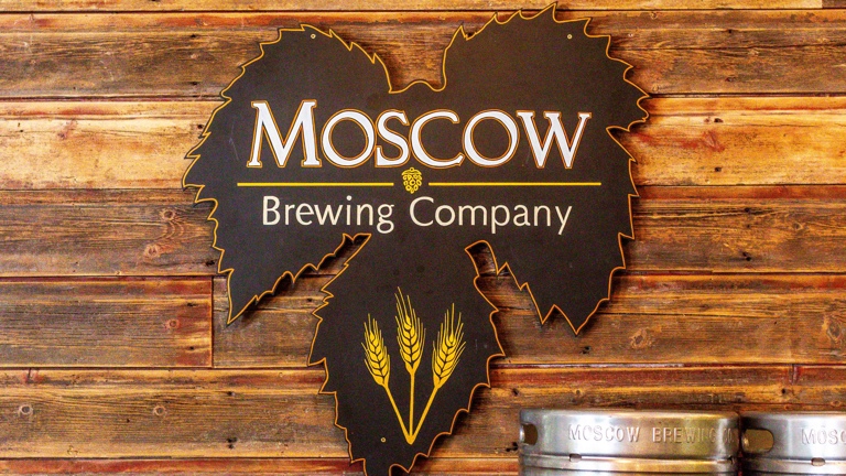 Moscow Brewing Logo