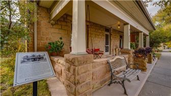 1899 Inn Bed & Breakfast