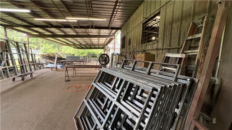 Covered area connecting the warehouses