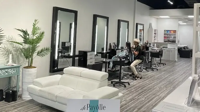 Waiting zone and hair stations