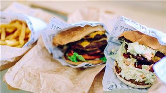 Fast Food Franchise Grossing $1,100,000 Year !
