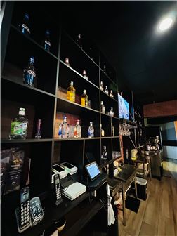 Restaurant With Liquor License