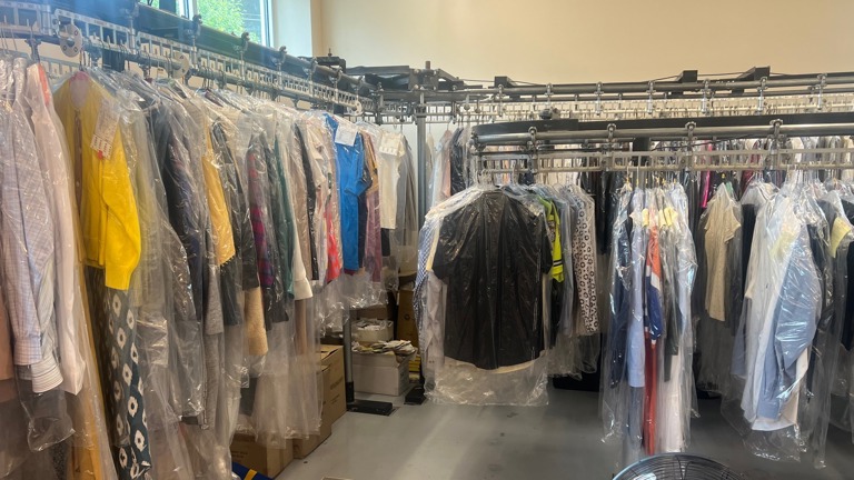 Clothing racks Clothing racks