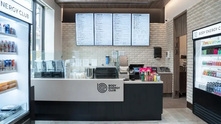 Lincon Common Smoothie Bar location - Inside the Equinox Gym