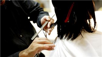Established Salon with a Rapidly Expanding Customer Base 2820