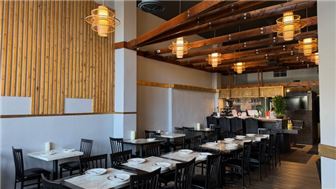 Warm Cozy & Cute Thai Restaurant in the Heart of Downtown S.J. type 41