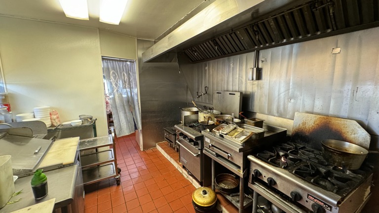 Full Kitchen
