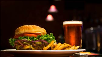 Bar & Grill