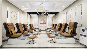 Established Nail Salon in great Location