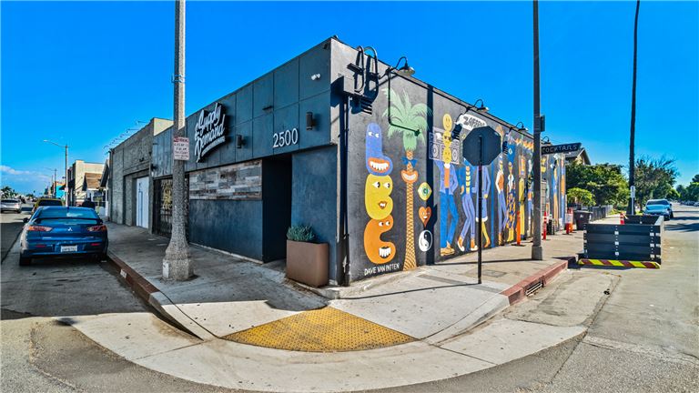 2500 E Anaheim