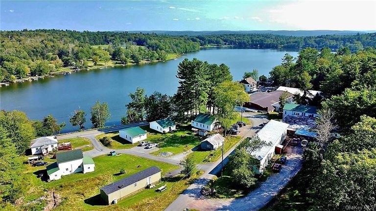 Mixed Use Lakefront Property Mixed Use Lakefront Property