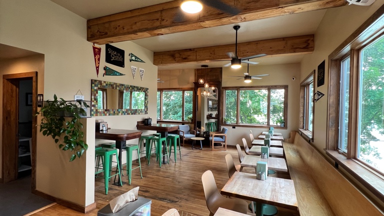 Dining area, easy to clean, mega views