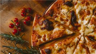 Profitable Downtown Pizzeria Restaurant Prime Location