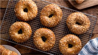 Beautiful Bagel Store With Liquor License For Sale