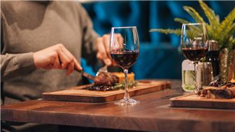 Beautiful Restaurant In Prestigious Neighborhood With Liquor License