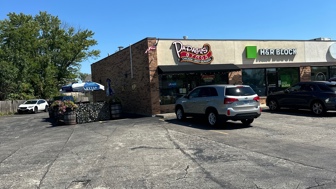 Fast food restaurant dine in and carry out
