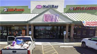 Pink Nail Bar for Sale! Well established and Beautiful Interior